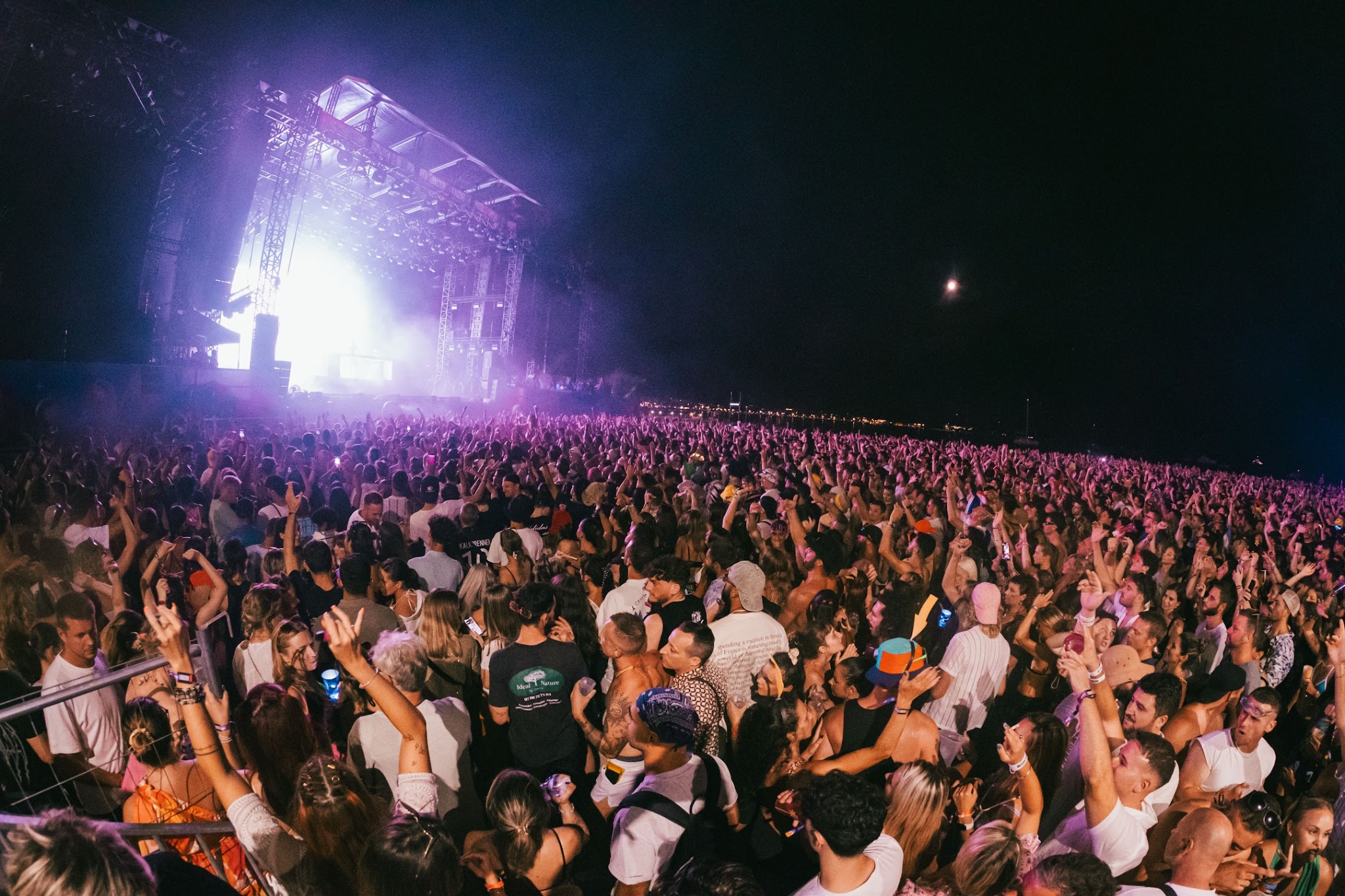 Les Plages Électroniques announces full line up with Tiësto, Peggy Gou, Charlotte de Witte, Booba, Eric Prydz, Mochakk, Laylow & Kungs