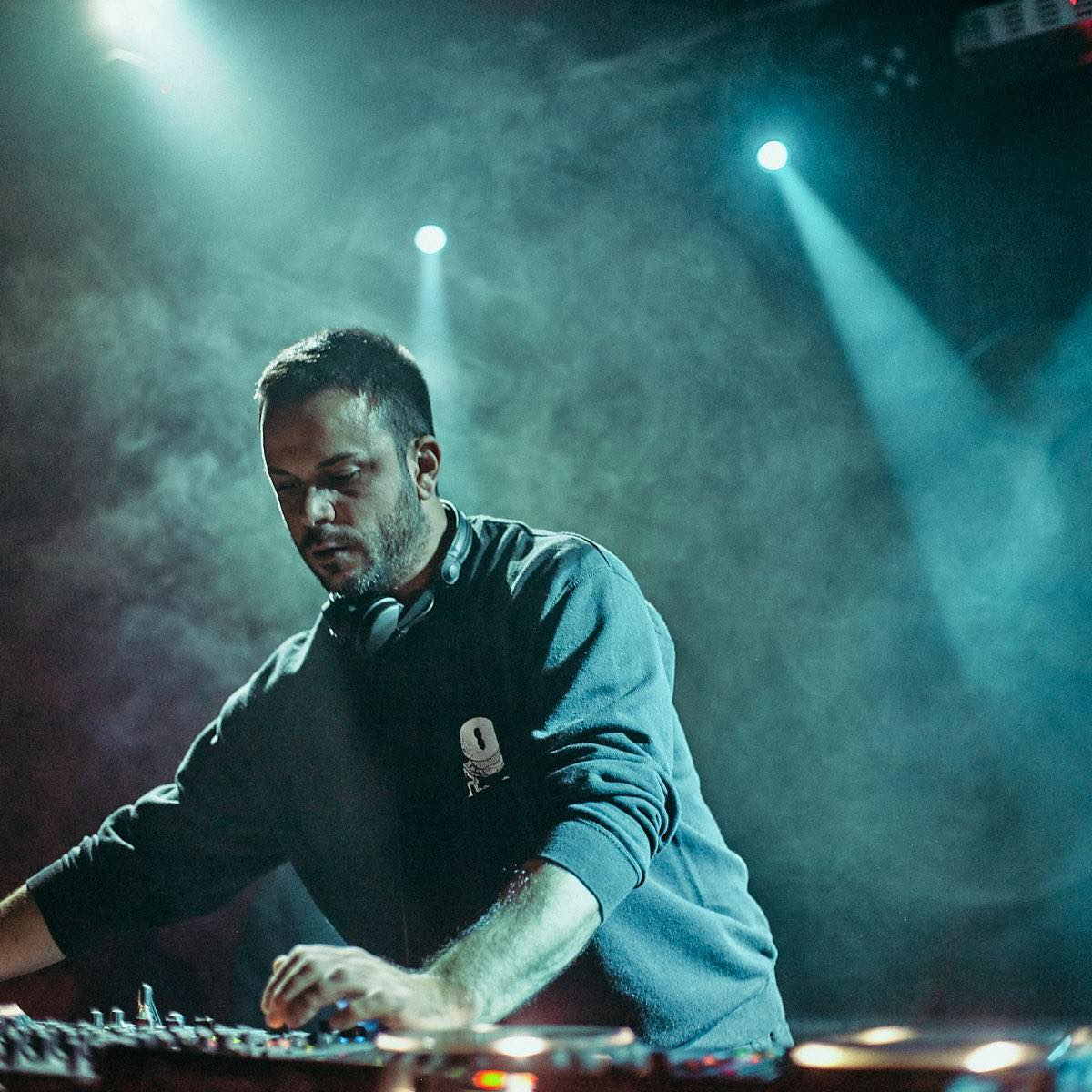 Viels delivers raw and hypnotic techno EP ‘Destino’ on his End of Perception imprint