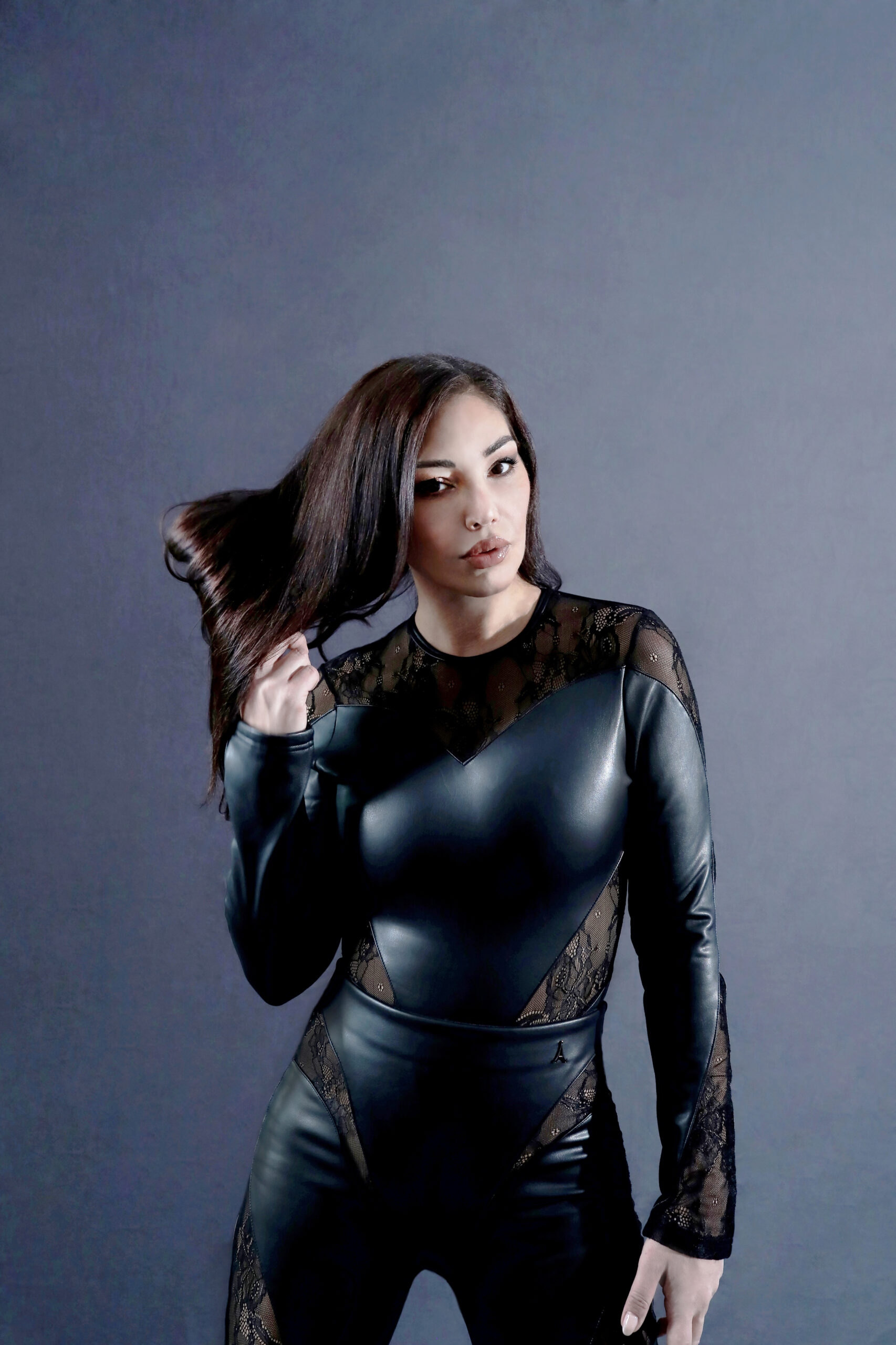 Simina Grigoriu Closes Out 2025 with Ascended Masters EP