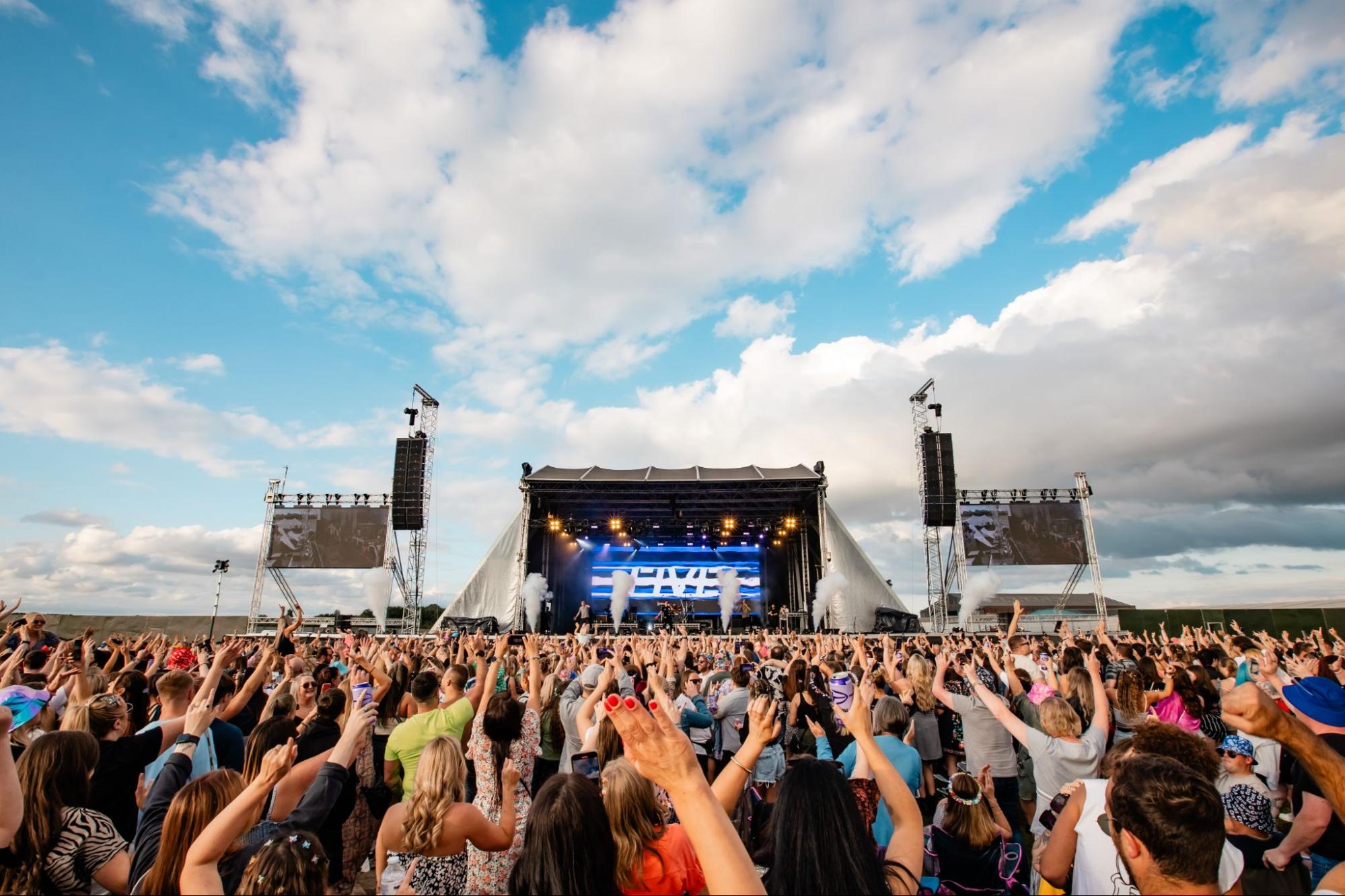 BARTON LIVE LAUNCHES FOUR-DAY OPEN-AIR LIVE MUSIC SERIES AT BARTON AERODROME, MANCHESTER