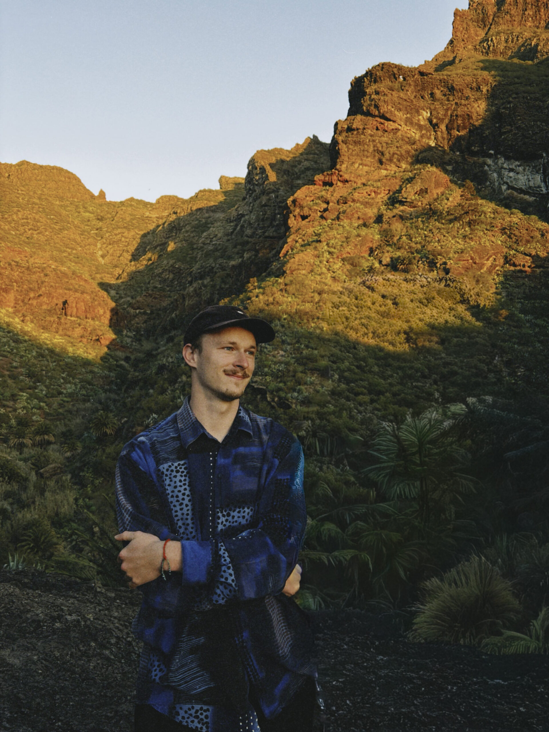 FEJKÁ UNVEILS RELEASES MAX COOPER REMIX OF ‘TAPE_X247’ & ANNOUNCES REMIX CONTEST