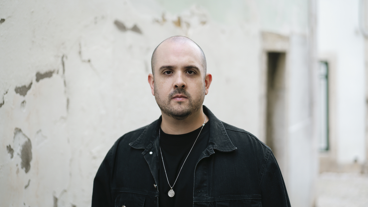 Victor Ruiz Continues Album Rollout With ‘Alone’