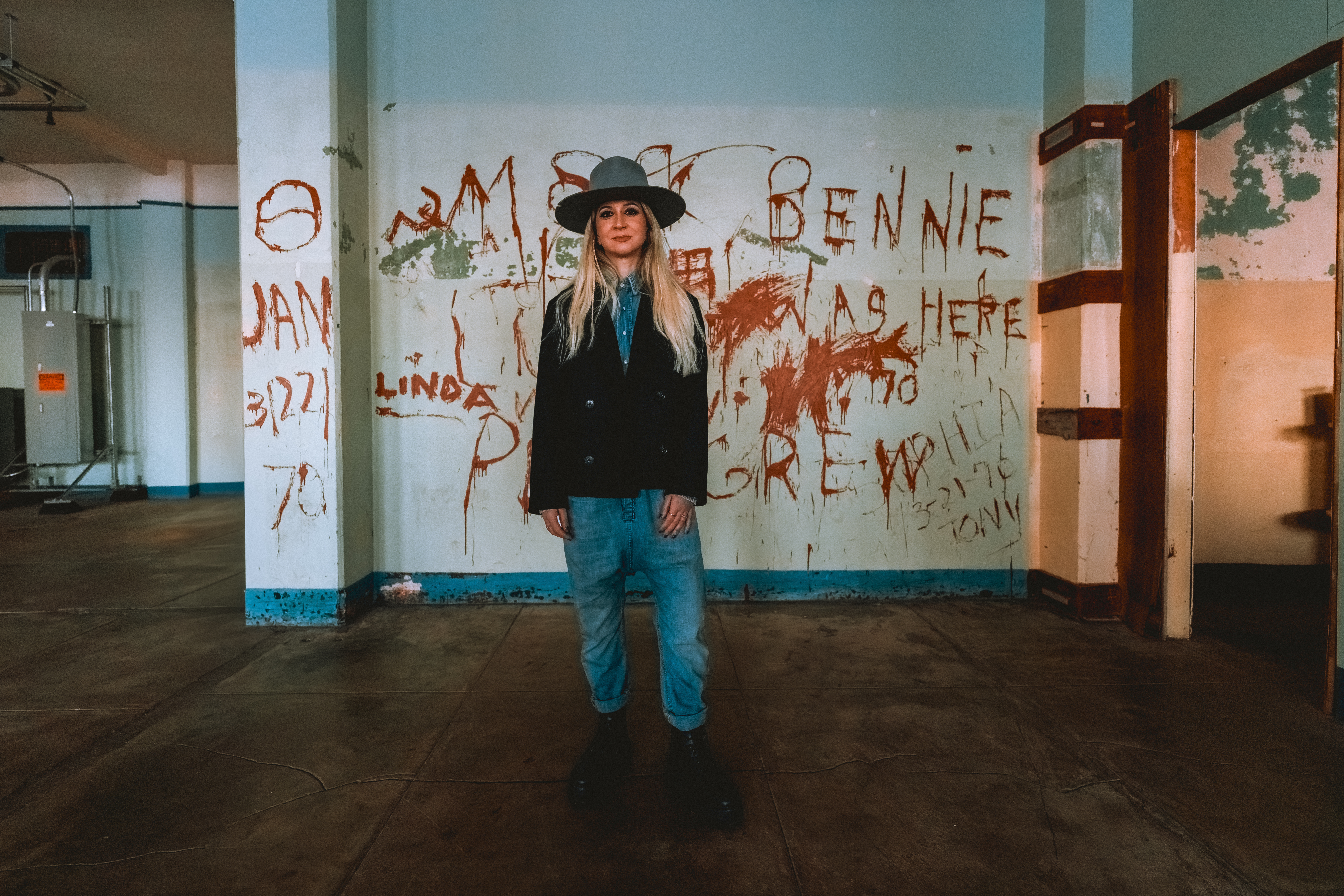 Elegie records the first-ever techno DJ set inside Alcatraz