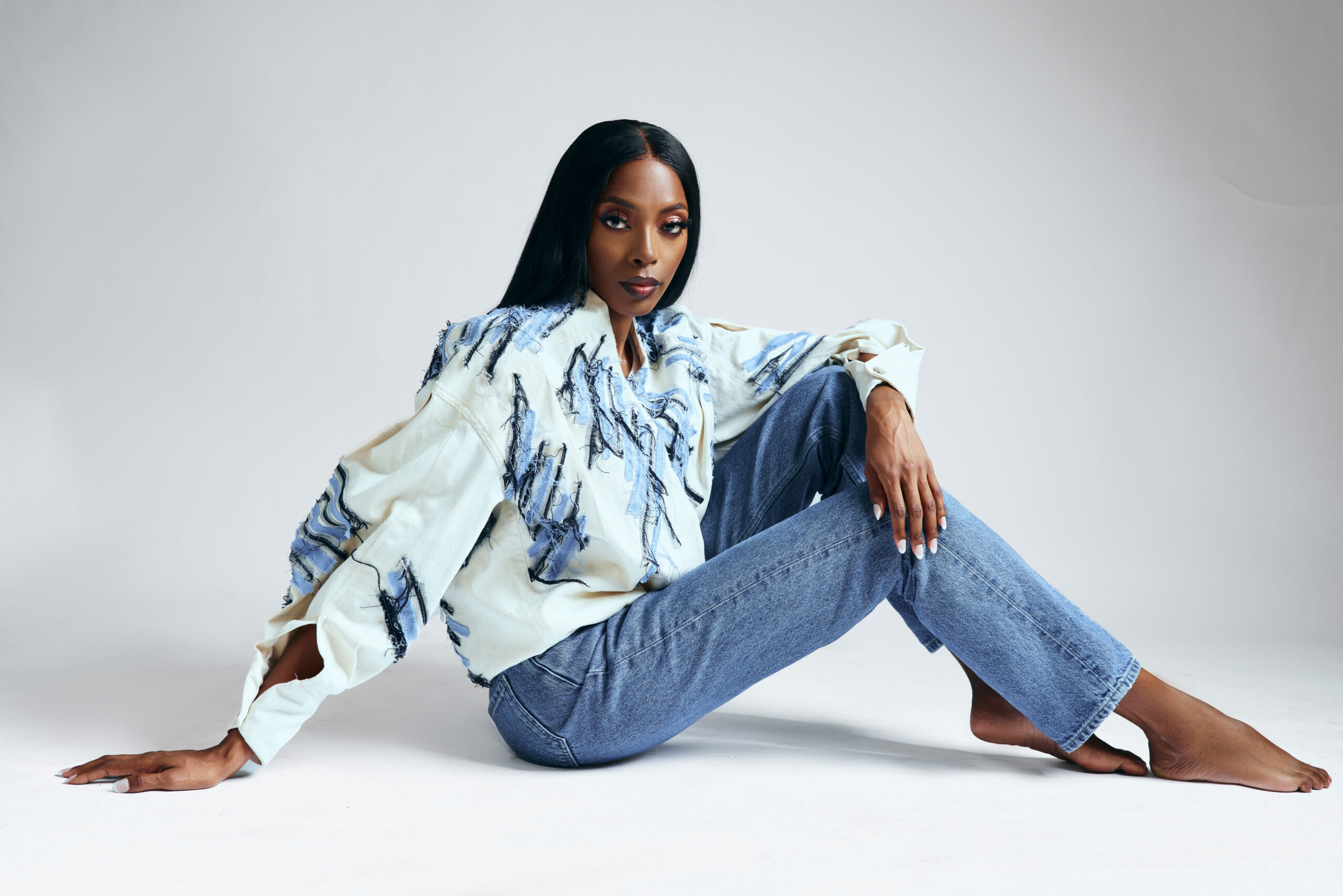 GINA ANNOUNCES HER BRAND NEW SINGLE ‘RIDE’